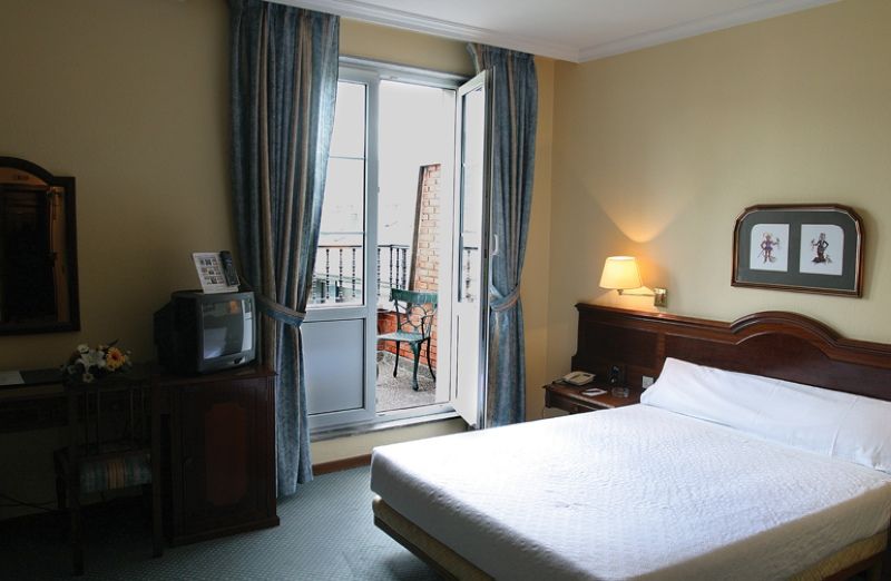 Gran Hotel Espana Oviedo Rum bild